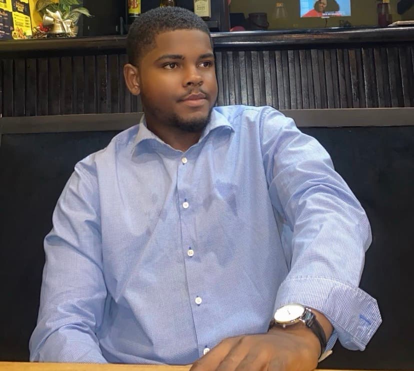 Photo de Larry MBILI